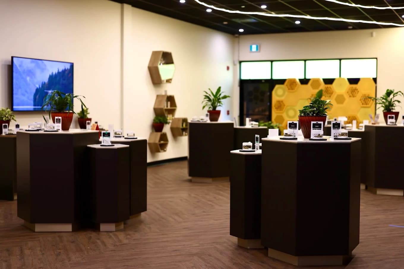 Hive Cannabis Quesnel product displays